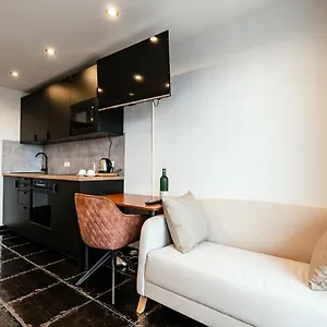 Apartment In Naehe Hamburg Halstenbek