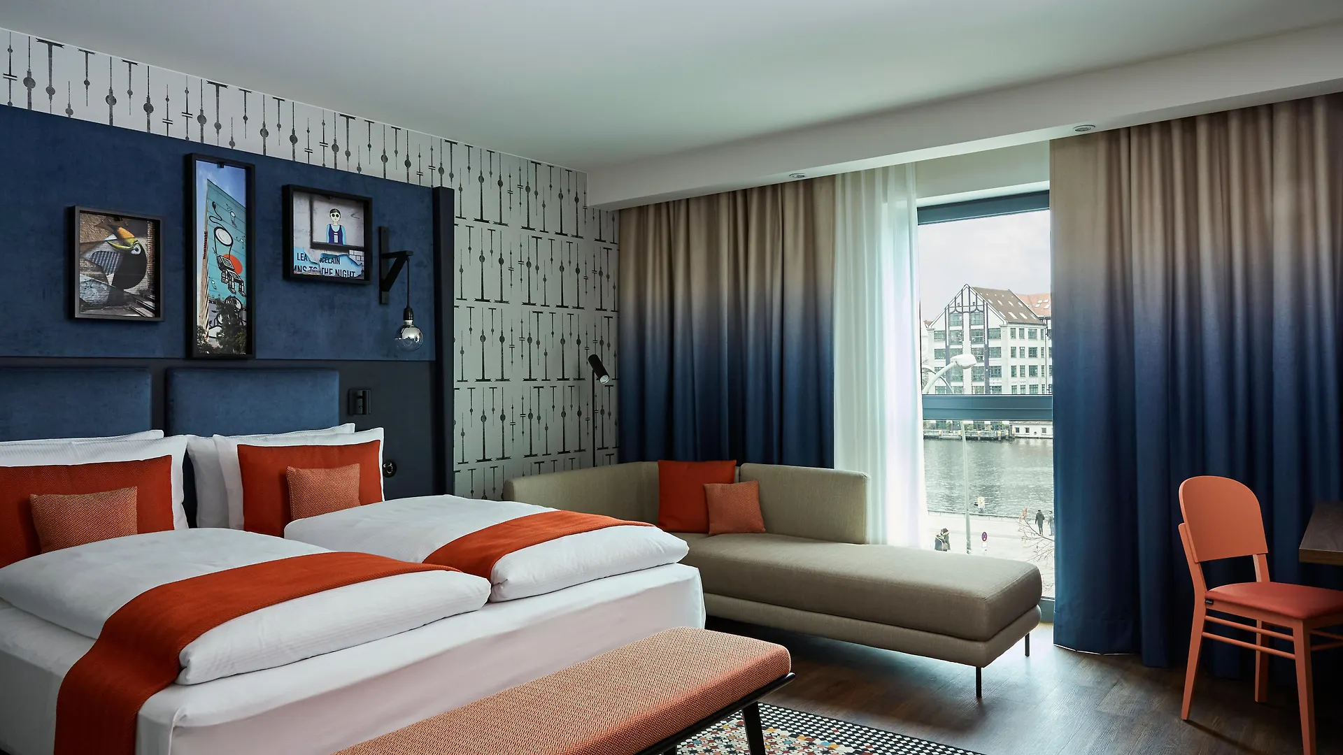 Hotel Indigo Berlin - East Side Gallery 4*,