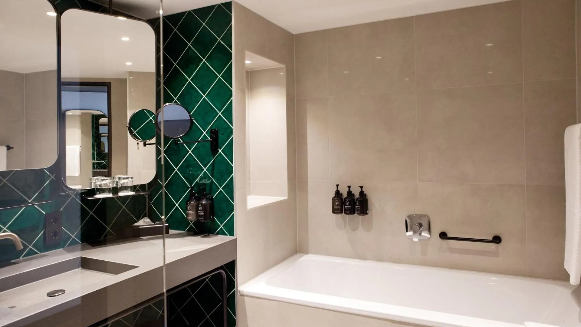 ****  Hotel Indigo Berlin - East Side Gallery Germany